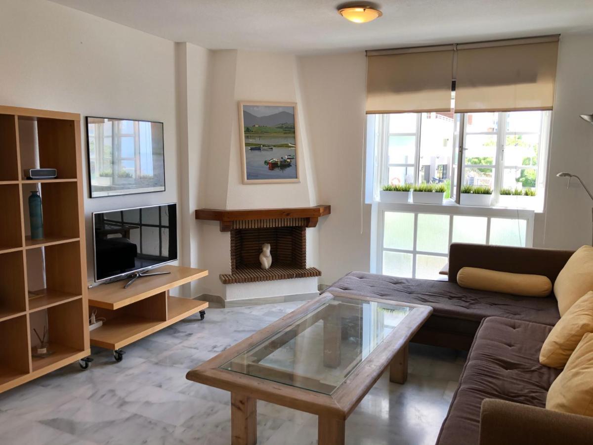 El Cortijuelo. Magnificent Triplex Terraced House With Rooftop Of 18M2, Overlooking The Sea. Parking Торремолинос Экстерьер фото