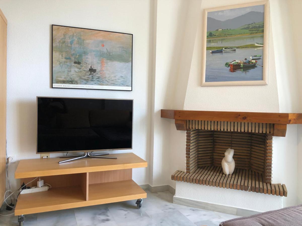 El Cortijuelo. Magnificent Triplex Terraced House With Rooftop Of 18M2, Overlooking The Sea. Parking Торремолинос Экстерьер фото