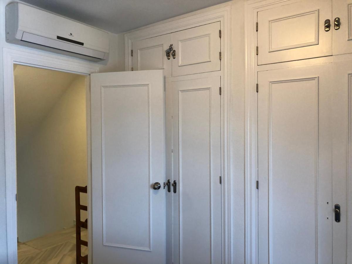 El Cortijuelo. Magnificent Triplex Terraced House With Rooftop Of 18M2, Overlooking The Sea. Parking Торремолинос Экстерьер фото