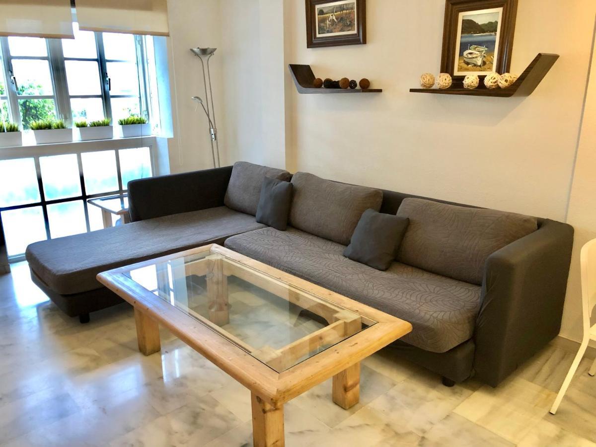 El Cortijuelo. Magnificent Triplex Terraced House With Rooftop Of 18M2, Overlooking The Sea. Parking Торремолинос Экстерьер фото